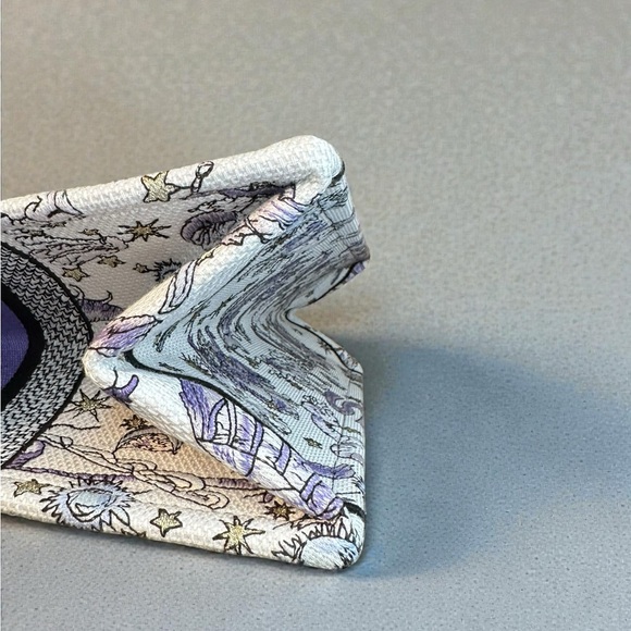 Dior Tote “Night of Dreams” Book Totes from 2025 - Picture 7 of 13